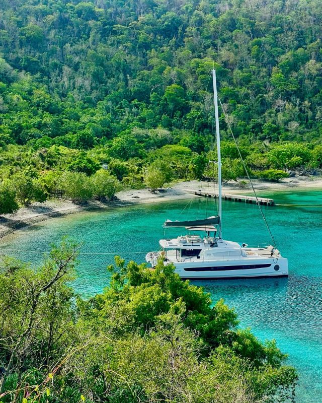 Comfy and cozy in our favorite bay, Little harbor on Peter Island! Have you been here with us, or are you hoping to find yourself here soon? 
.
.
.
#travel #explore #adventure #hike #island #holiday #vacation #swim #synergy #sailsynergy #charter #charteryacht #anchor #hiddencove #bay #bvi #littleharbor